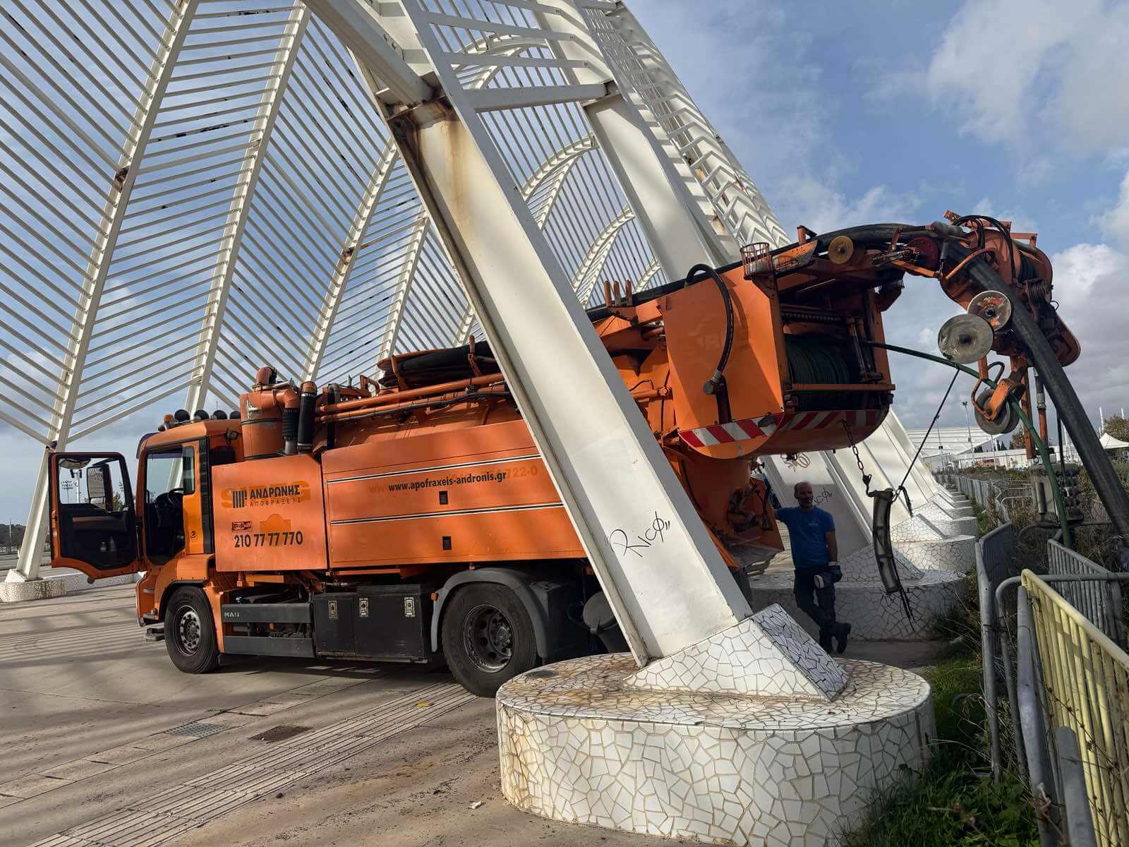 Καθαρισμός κεντρικού αγωγού Αποχέτευσης Φ400 στο Ολυμπιακό Στάδιο